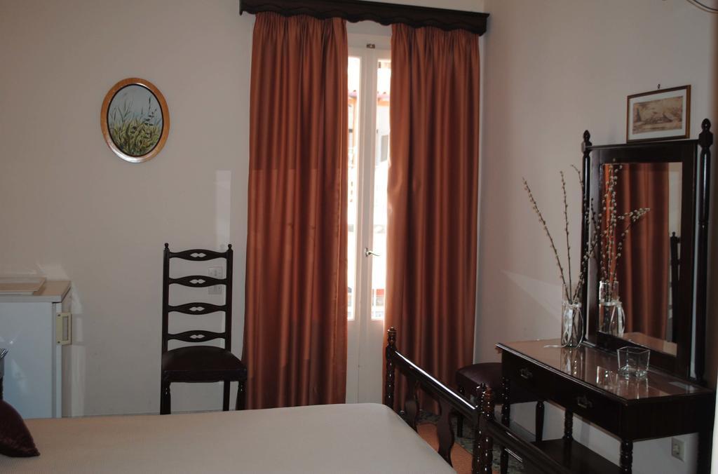 Pension Alkistis Tolón Zimmer foto